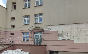 uszkodzony budynek